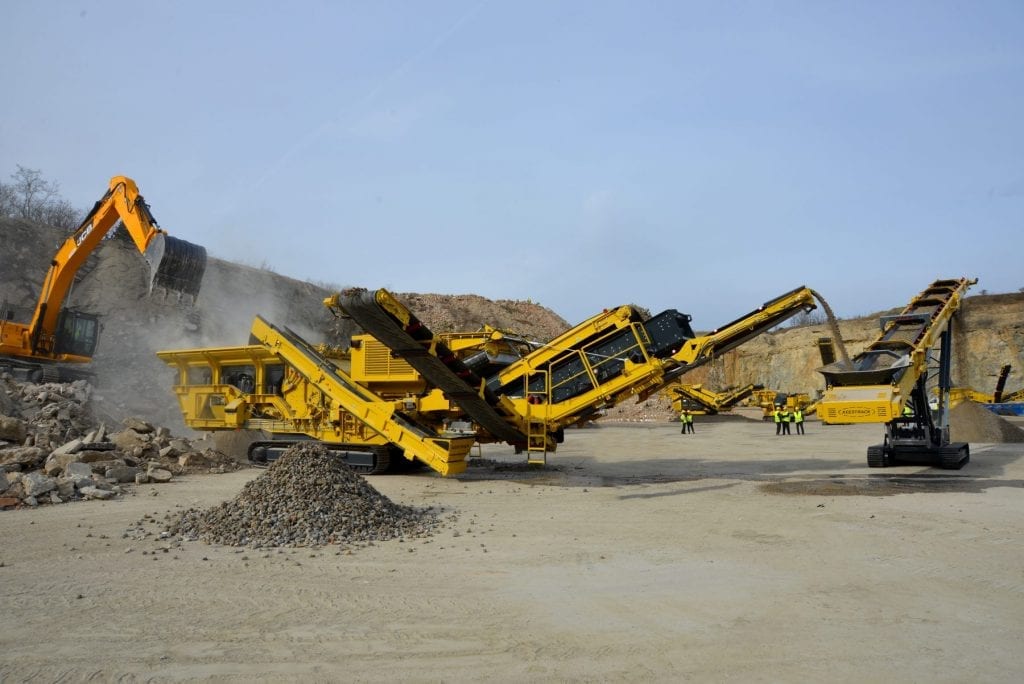Keestrack R3 mobile tracked impact crusher